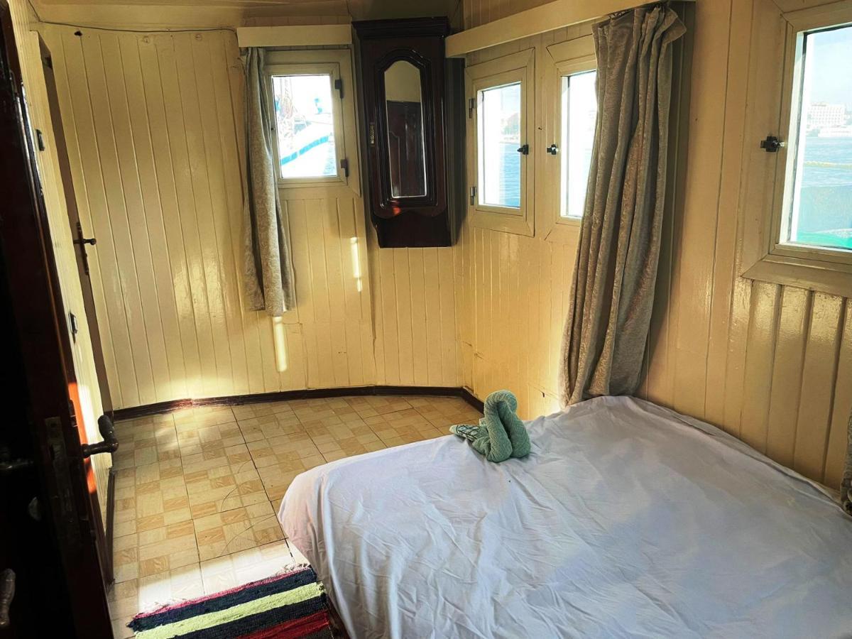 Floating Hotel- Happy Nile Boat Luxor Exteriér fotografie
