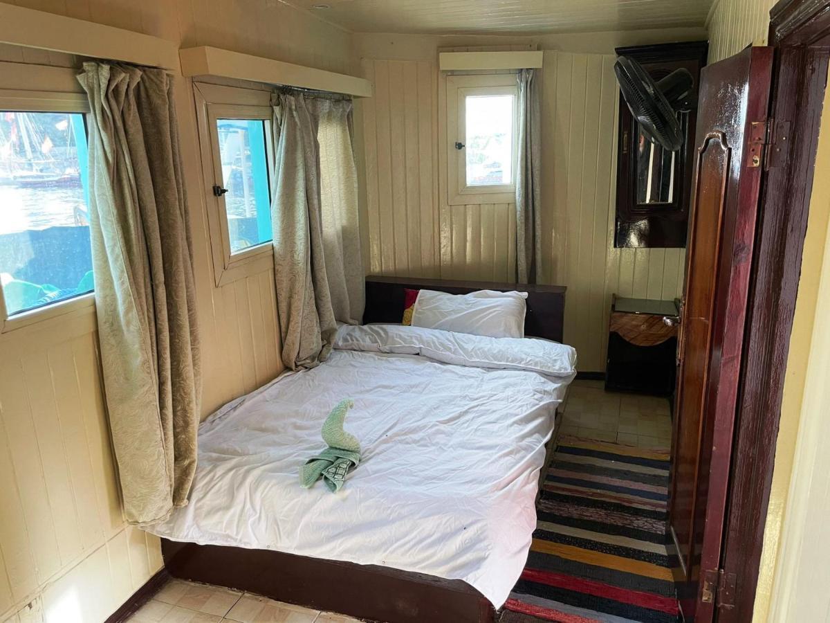 Floating Hotel- Happy Nile Boat Luxor Exteriér fotografie